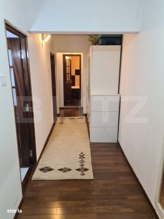 Apartament decomandat, 3 camere, 2 bai, zona Nicolina