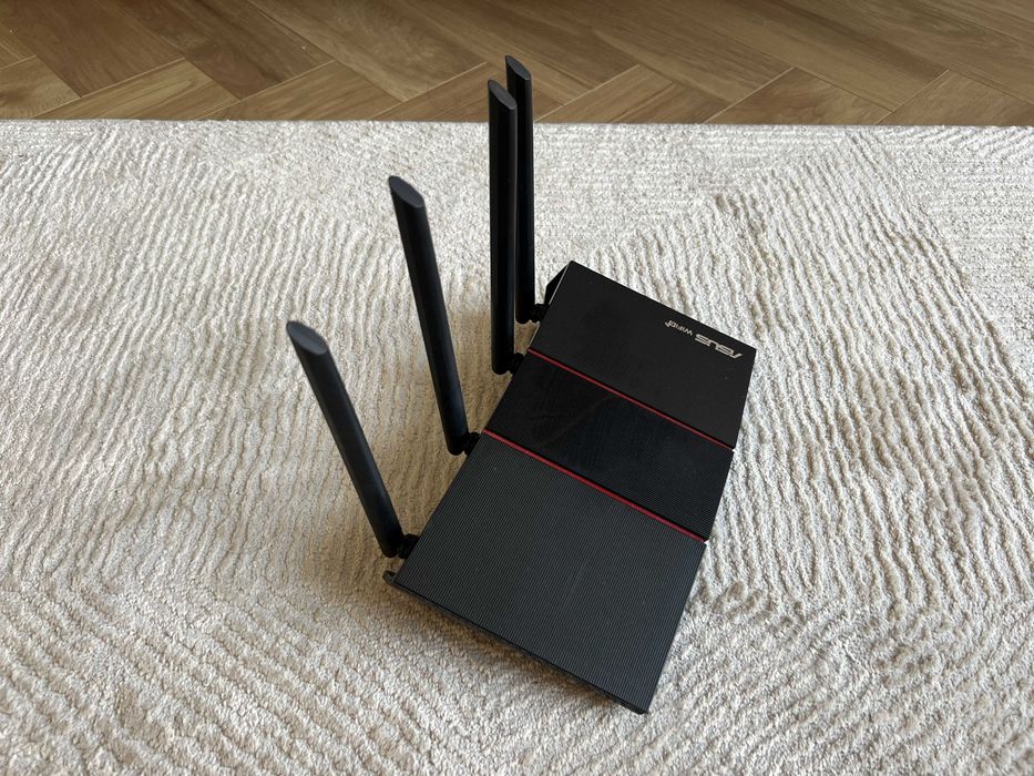ASUS RT-AX55 — роутер Wi-Fi 6, AX1800