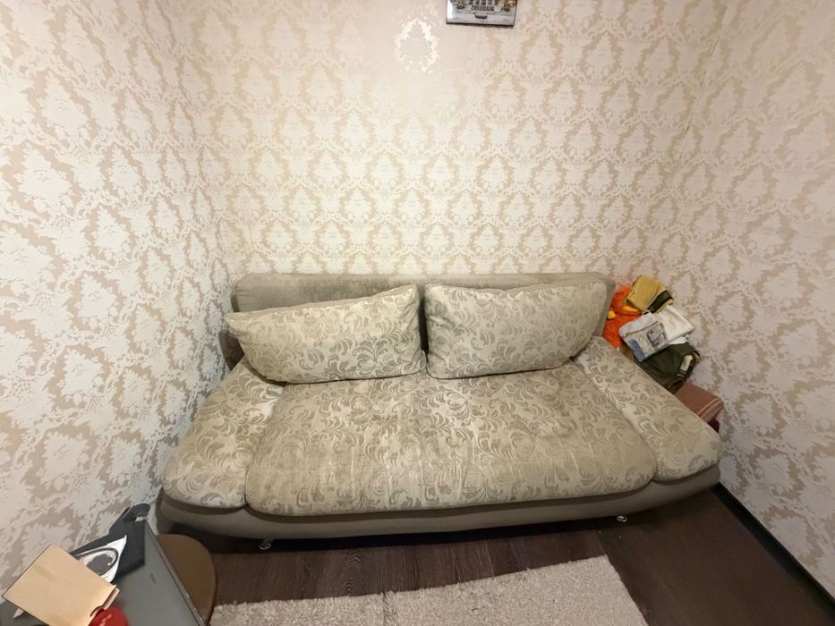! ДАРЮ  диван! Самовывоз