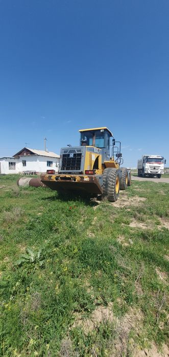 Погрузчик 3 кубовый