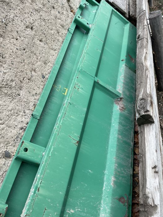 Борт на прицеп.      .