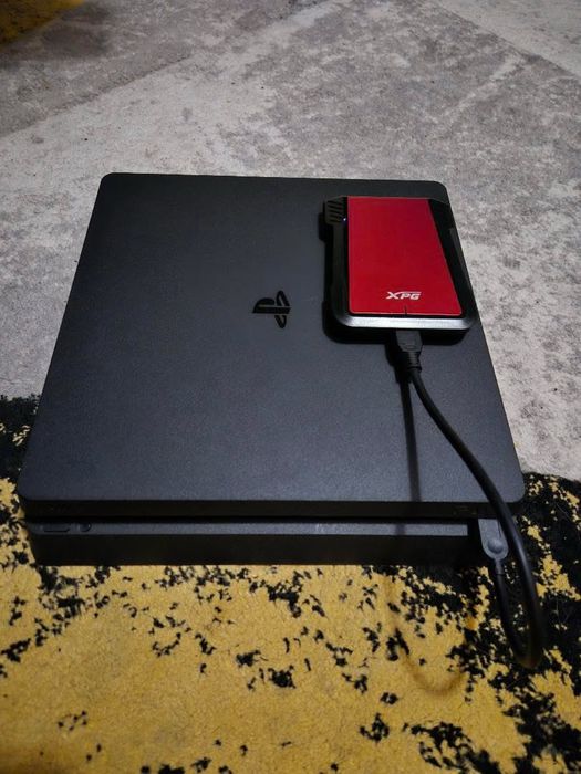 PS4 Slim Modat Chip si DVD + HDD 1.6TB + GoldHEN + 2 Manete + Stand Racire