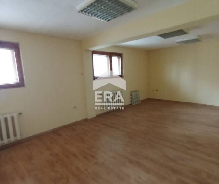 Дава се под наем Магазин в София, Орландовци - 598 кв.м за 3590.4 € - Снимка #4