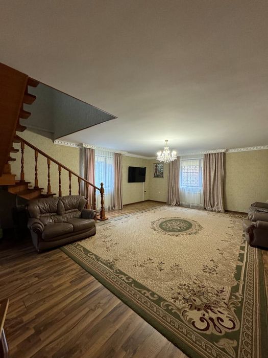 Продается коттедж в центре города по ул. Аксункар 7