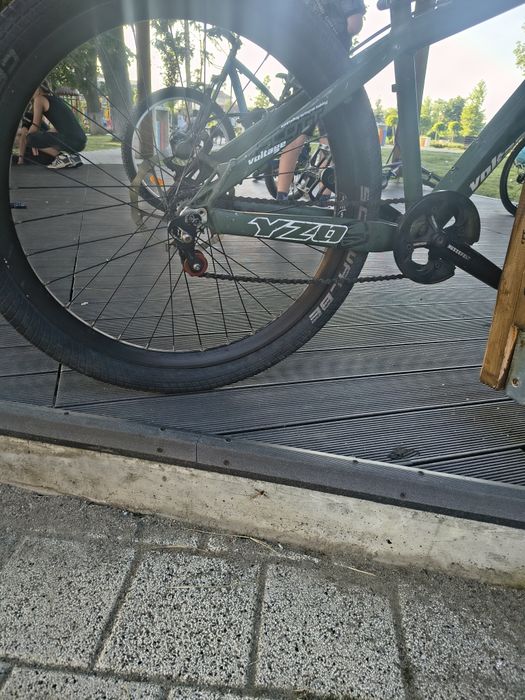 Scott voltage yz0