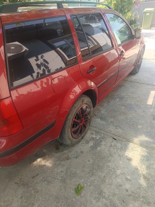 Volkswagen Golf 4 Variant.