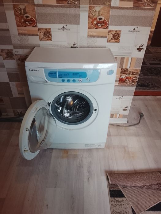 Продам стиральную машину