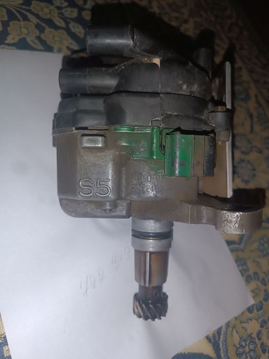 Валюметр и трамблер с5 мазда кронос 626