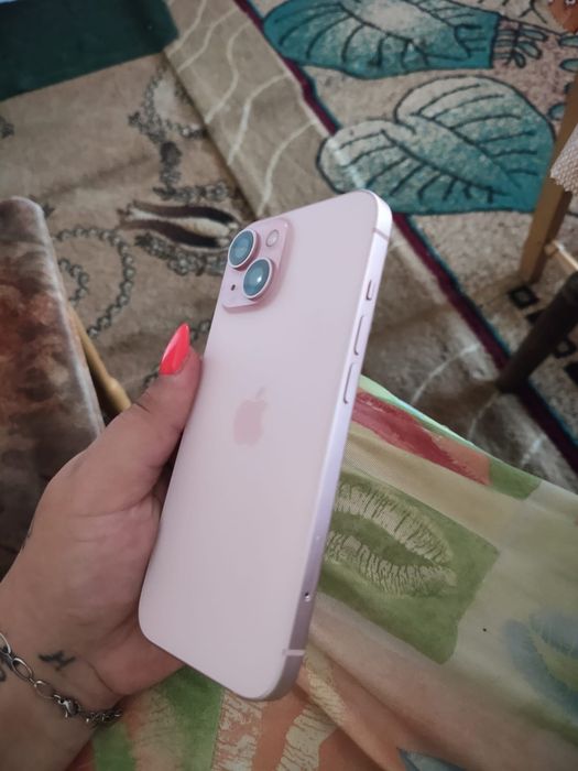 Перфектен iPhone 15 128gb