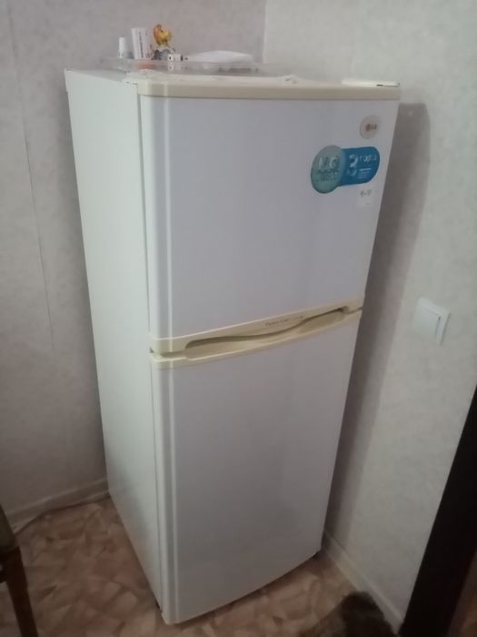 Продам холодильник