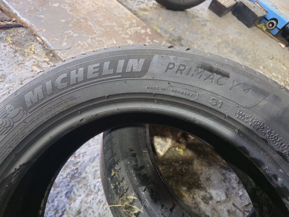 215 55 17 vara michelin