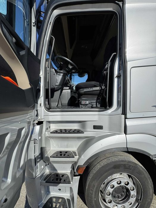 Vand Mercedes Benz Actros 1845
