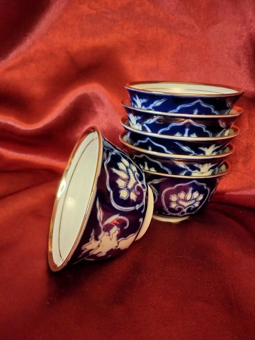 Пиалы  чайные  с  восточным колоритом