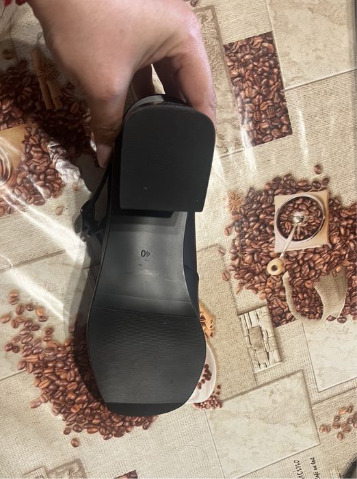 Продаю новые туфли