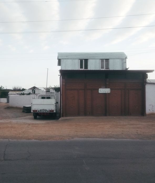 Hovli sotiladi hamma sharoitlari bor