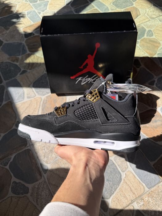 Jordan 4