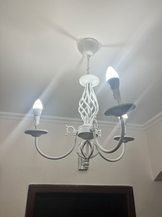 Люстра для света