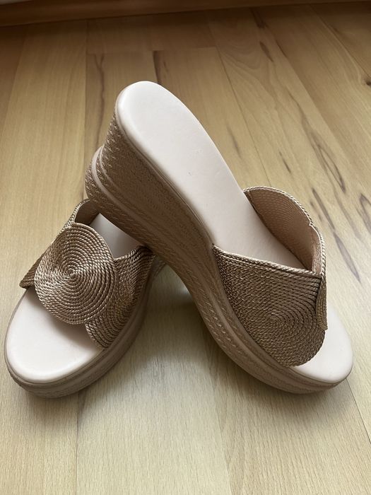 Чехли на платформа