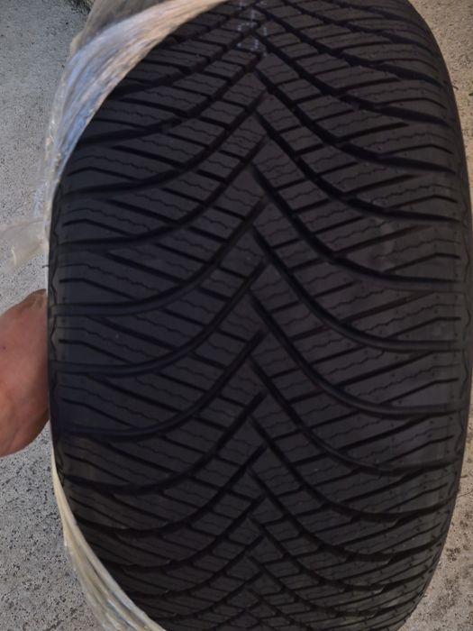 Чисто нови гуми GOODRIDE 245/40 R19 – 4 броя