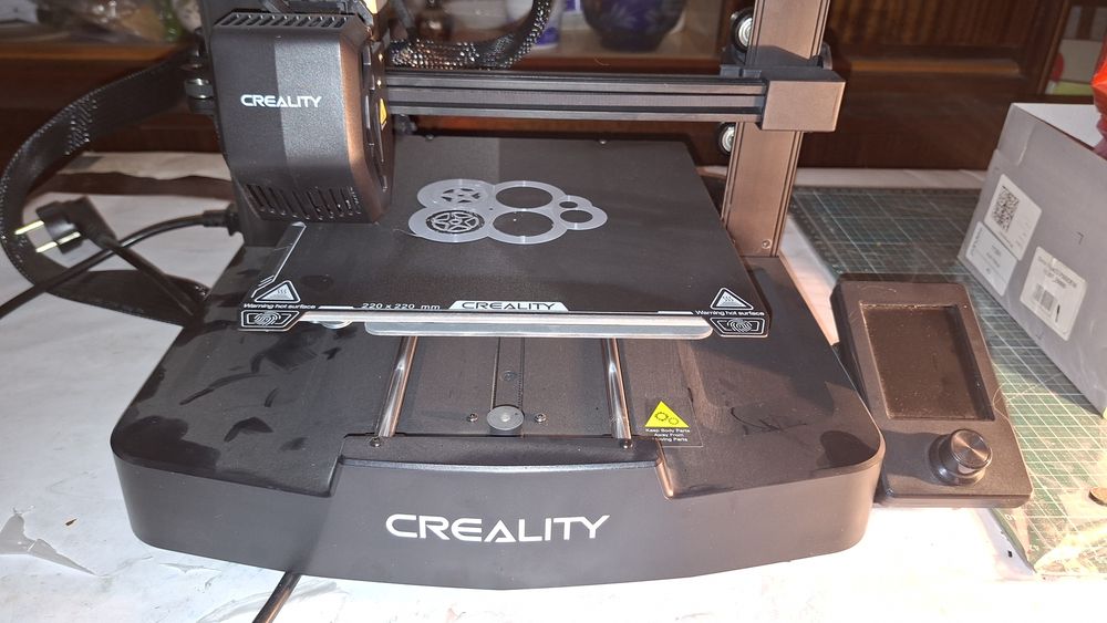 Продам 3D принтер. В отличном состоянии. Пробовали только один раз
