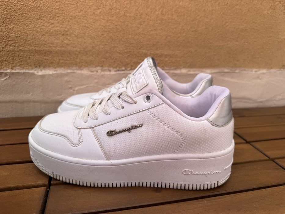 Nike и Champion