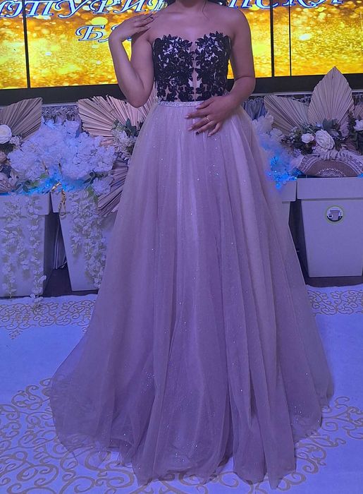 Абитуриентска рокля