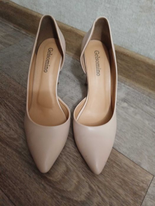 Продам туфли женские