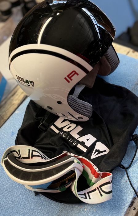 Ски каска Vola Rasing Fis и очила