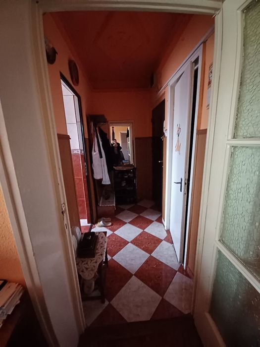 Vând apartament 2 camere semidecomandat