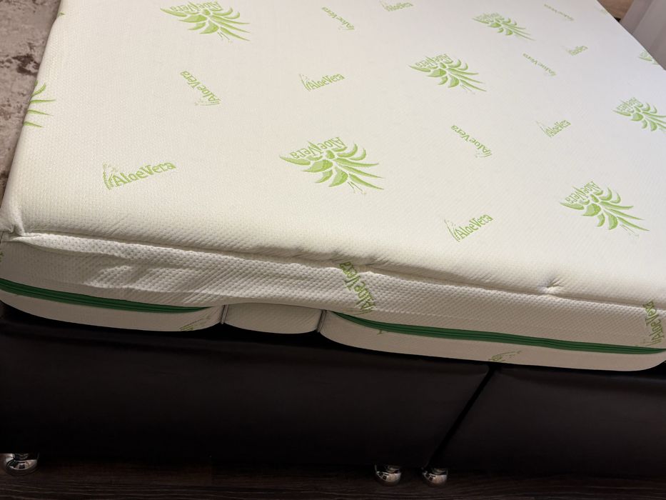 Vand saltea pat cu aloe vera fara arcuri , stare impecabila utilizata foarte putin( 2 luni) arata ca noua . Dimensiuni 140/200