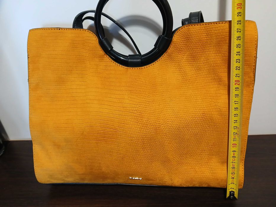 Продавам дамска чанта Parfois