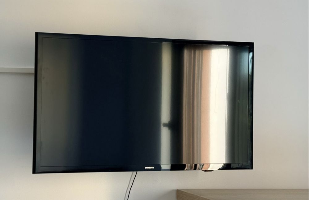 TV Samsung LED 32”