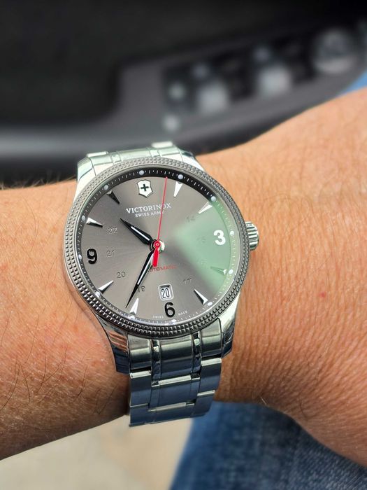 БАРТЕР Victorinox Alliance MECHANICAL ETA Caliber 2824-2