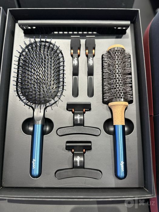 Dyson расческа в разных цветах