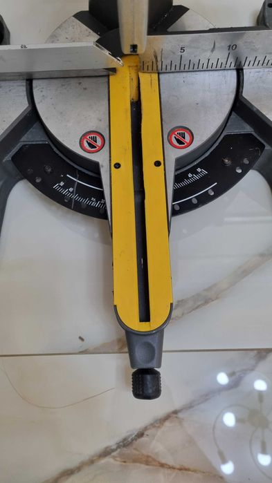 Circular Dewalt pe acumulator