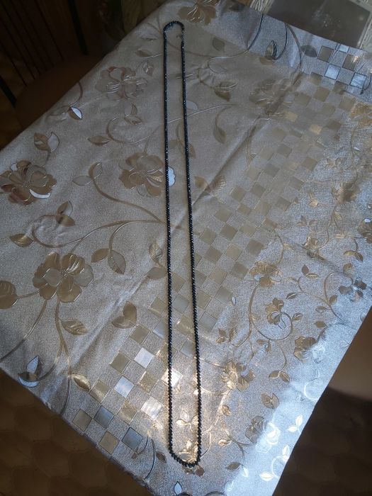 Бусы из чёрного граната