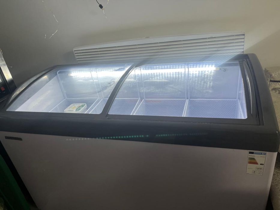 Витринный морозильник | В отличном состоянии!