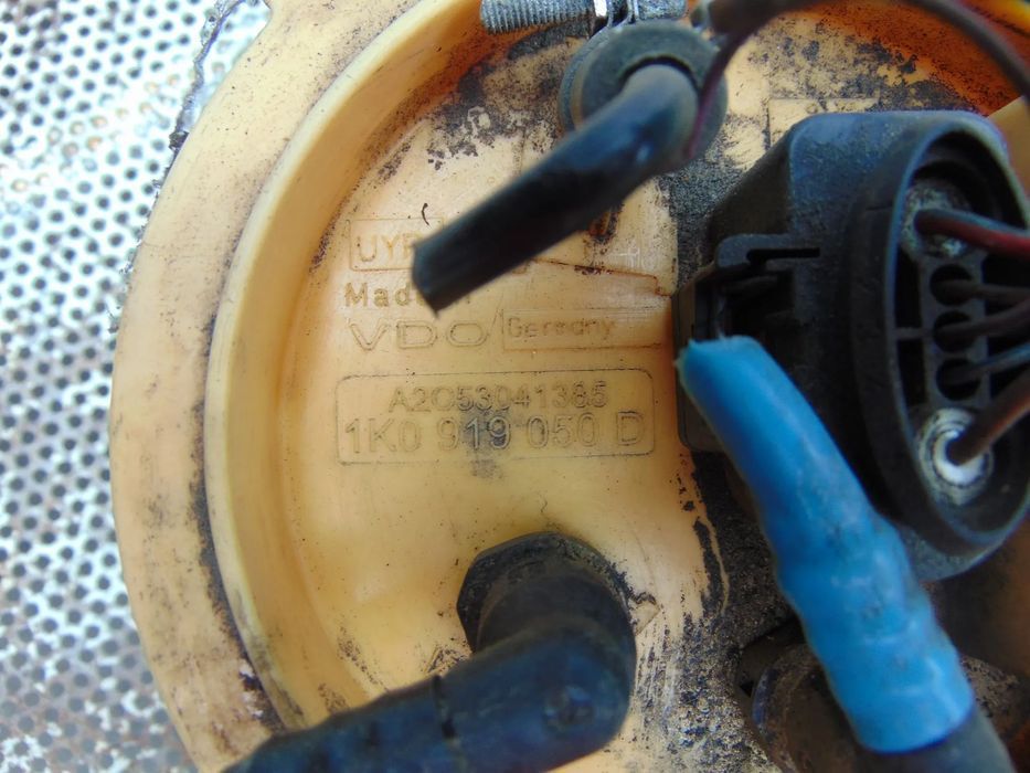 Pompa motorina rezervor VW golf 5 2.0 audi a3 skoda octavia 1.9 cod 1k0919050d seat leon