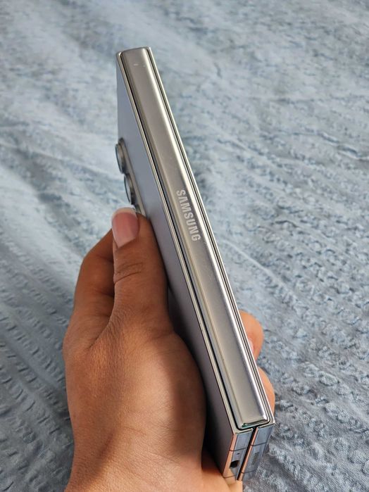 Samsung Z Fold 5