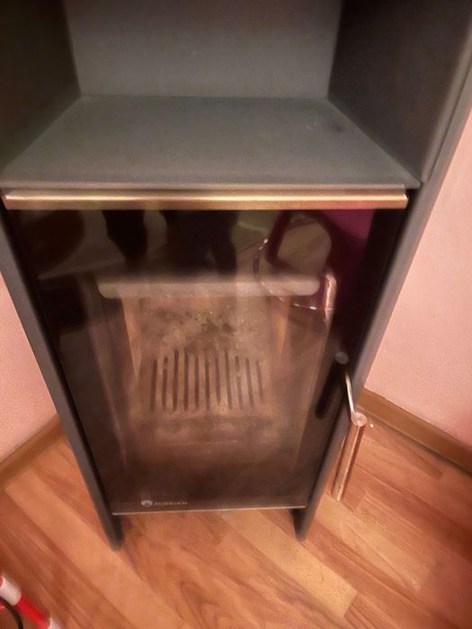 Șemineu pe brichete sau lemne Florian