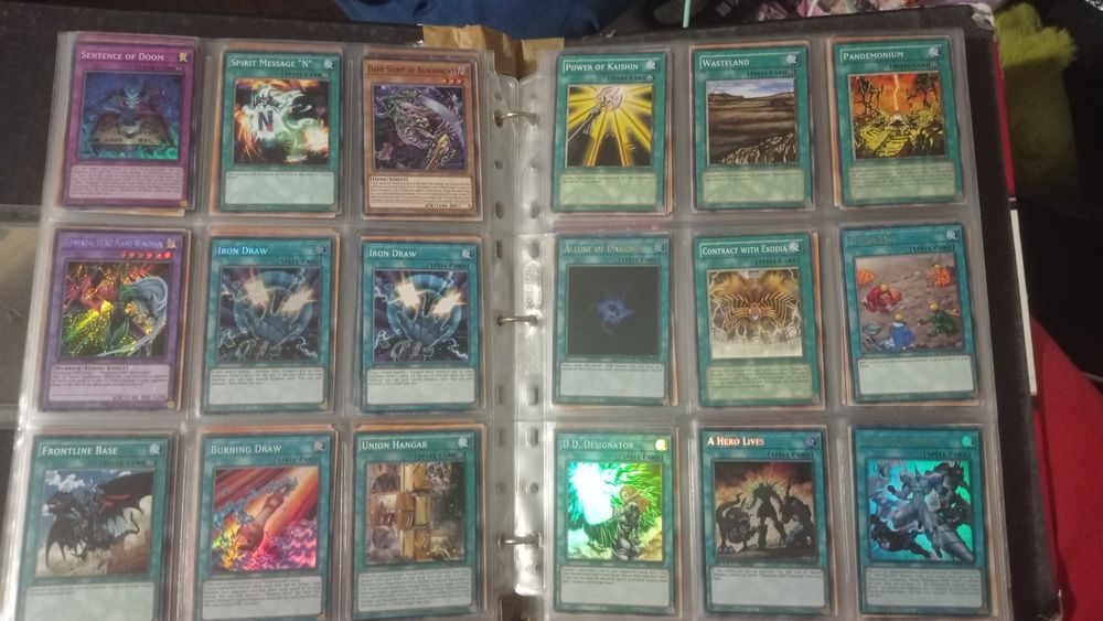 Yu-Gi-Oh cards, Югио карти