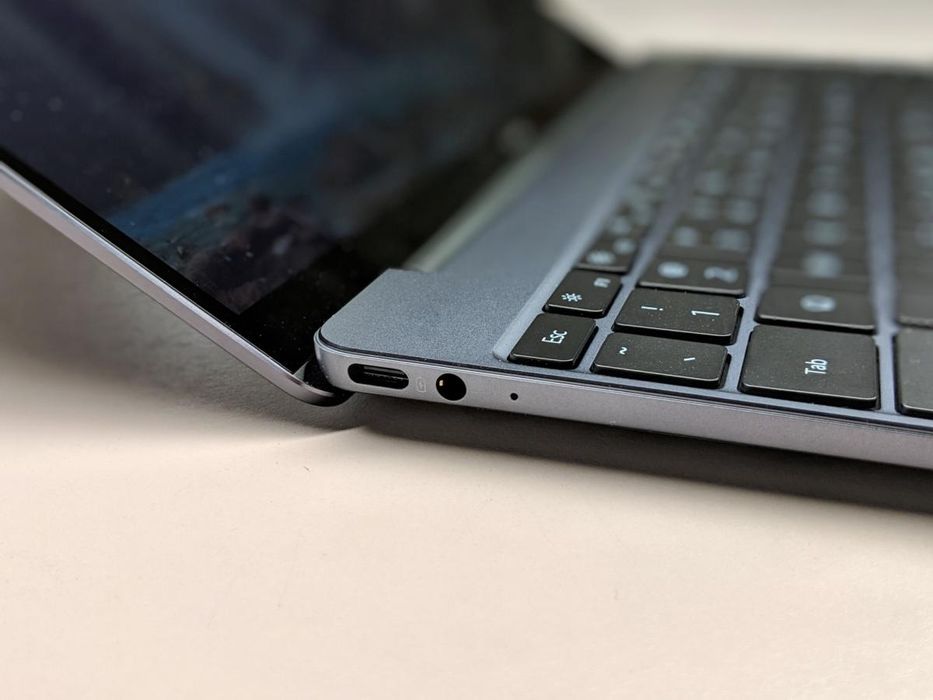 Продам ультрабук HUAWEI срочно!!!