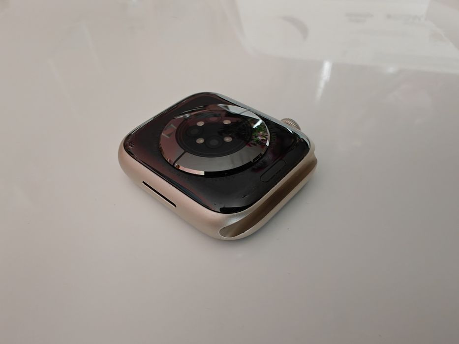 Apple Watch Series 8 45mm Starlight Aluminum