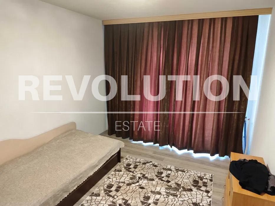 Дава се под наем Тристаен апартамент в Варна, Възраждане 1 - 85 кв.м за 500 € - Снимка #3