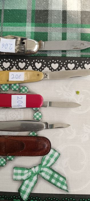 Продавам стари джобни ножчета
