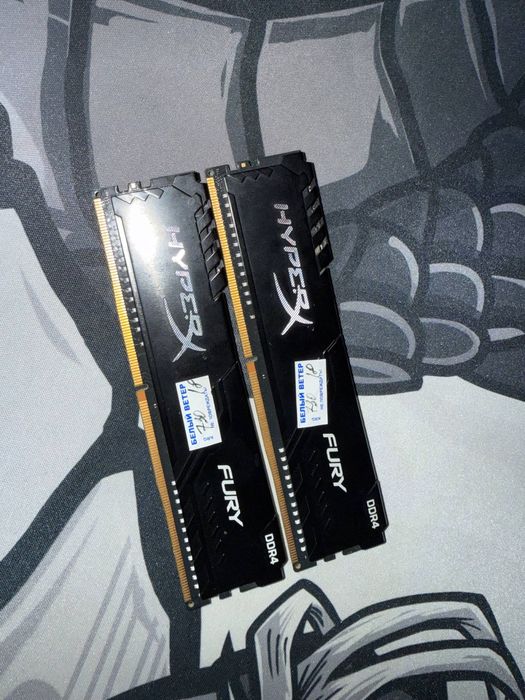 оперативная память Kingston HyperX Fury DDR4 16 ГБ 2х8 3466 МГц.