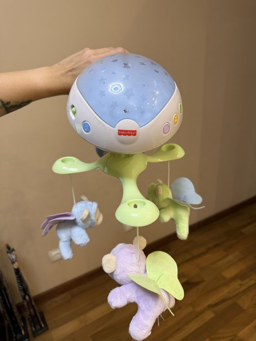 Бебешка въртележка Fisher Price като нова