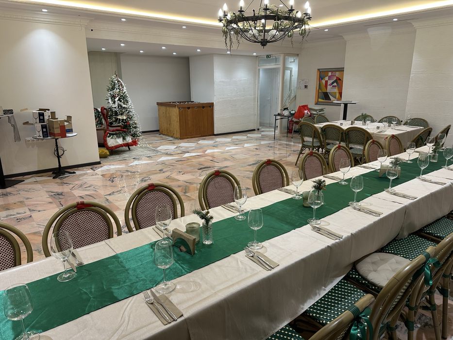 Зала частни партита, детски рождени дни, конференции и презентации.