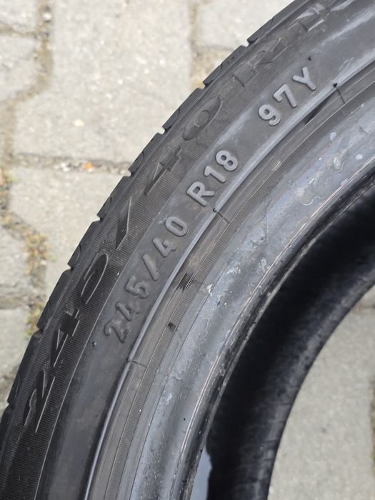 245 40 18 Pirelli