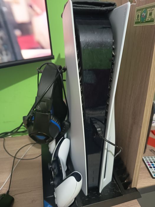 Продавам конзола